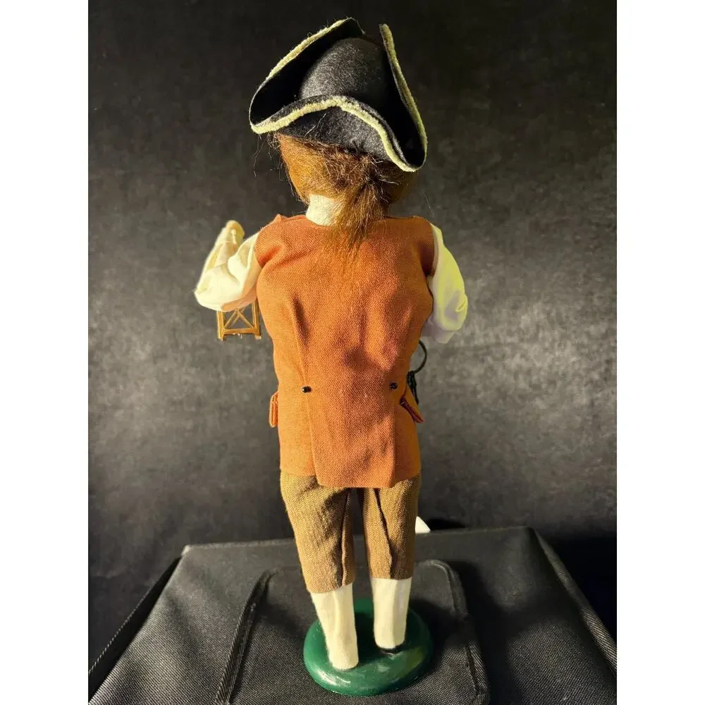 Byers Choice Williamsburg Inn Keeper Signed and Dated 2000
